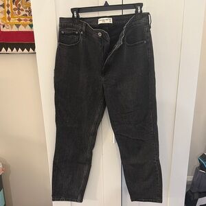 Abercrombie & Fitch like new Women's Black High Rise Jeans